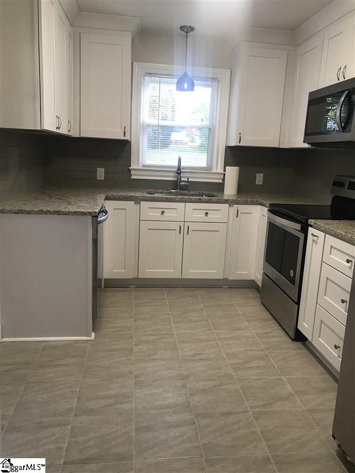 211 Legrand Boulevard Greenville, SC 29607 - Photo 6 of 21