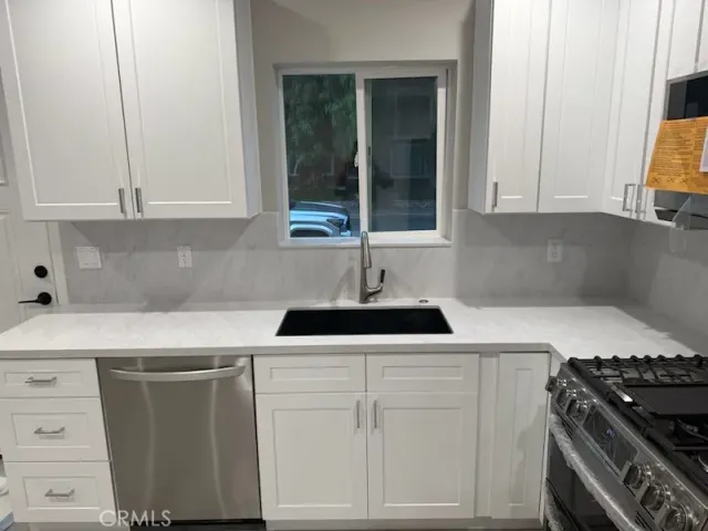 $2,000 | 25561 Novela Way, Valencia, CA 91355