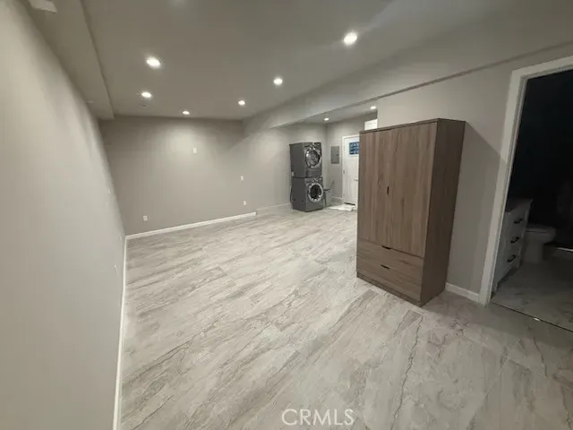 $2,000 | 25561 Novela Way, Valencia, CA 91355