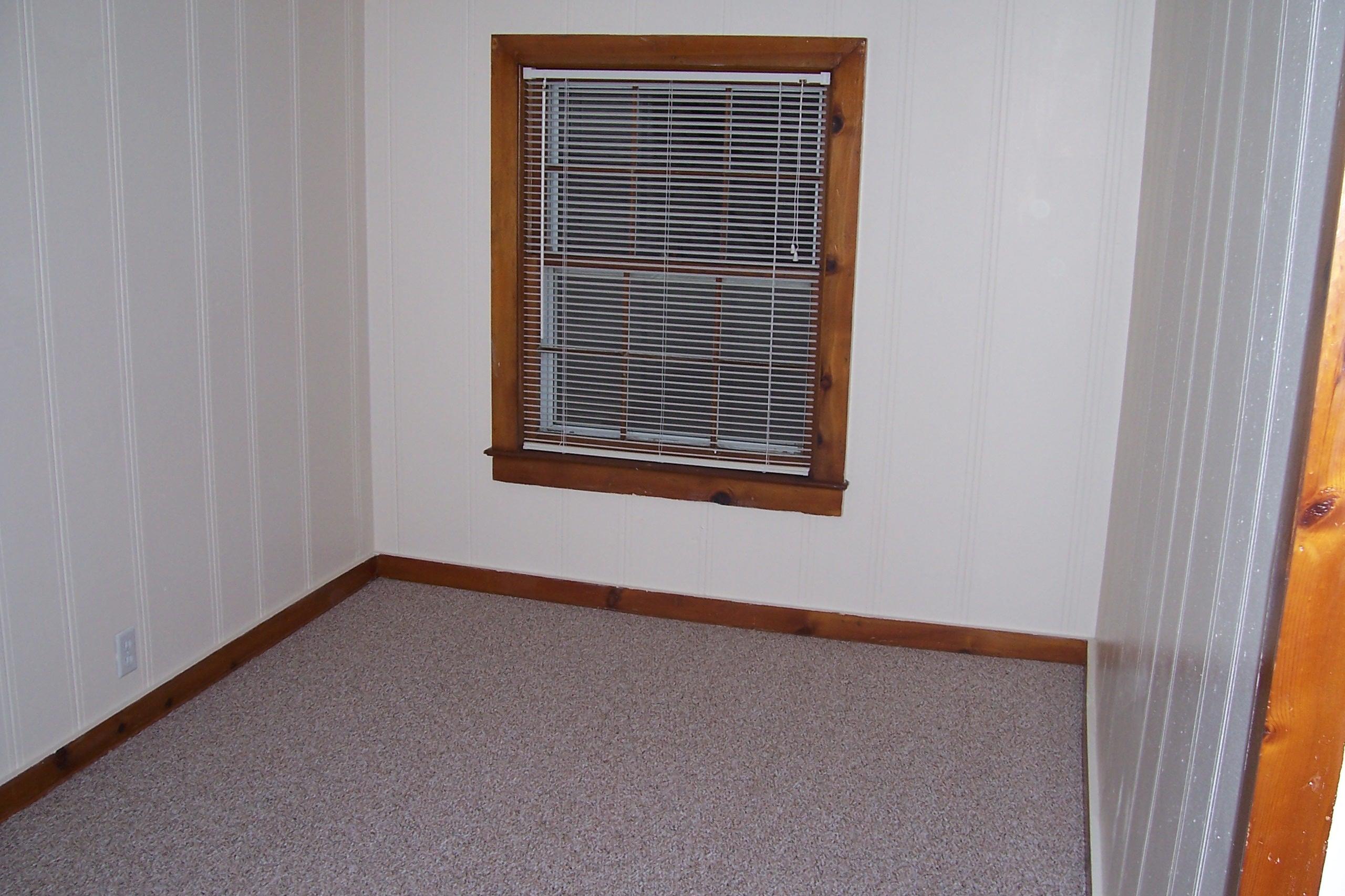 452 West State Street Cheboygan, MI 49721 - Photo 5 of 13 Gallery Image 5