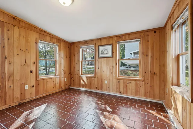 $425,000 | 18 9th Street, Portland, ME 04103