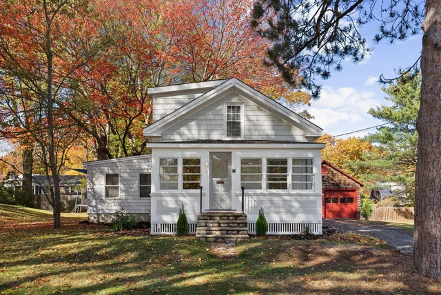 $425,000 | 18 9th Street, Portland, ME 04103