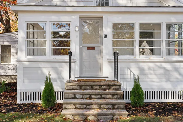 $425,000 | 18 9th Street, Portland, ME 04103