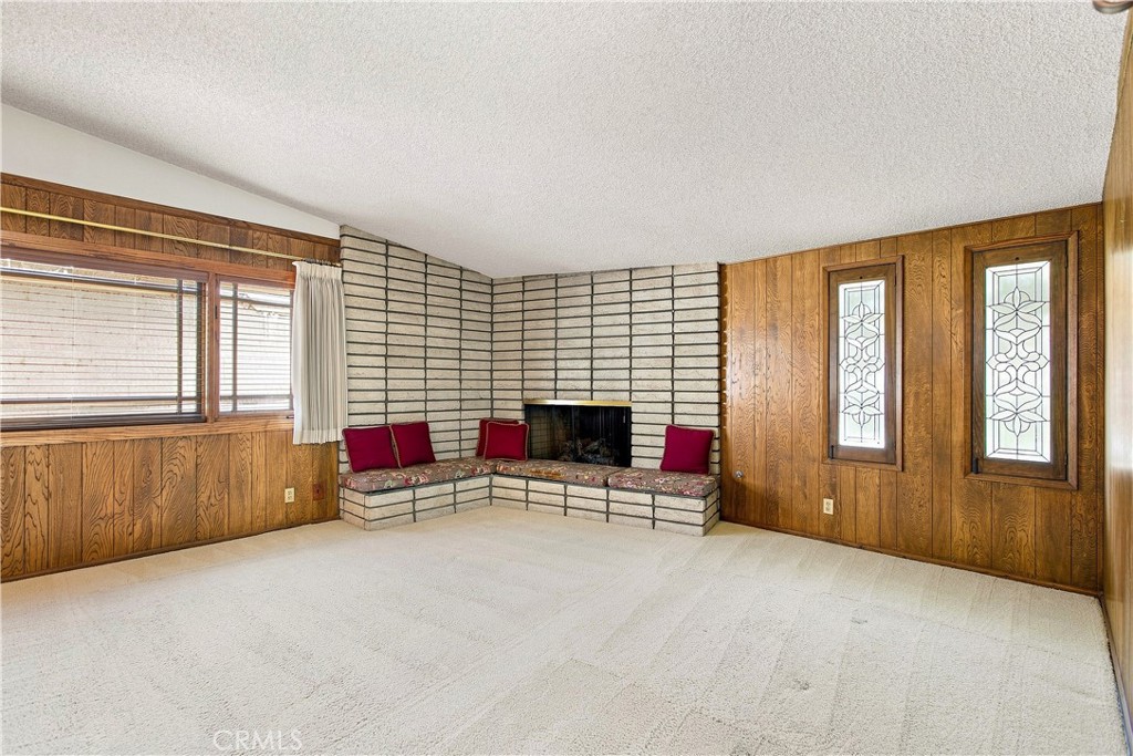 11232 Pemberton Road Los Alamitos, CA 90720 - Photo 13 of 31 Family room