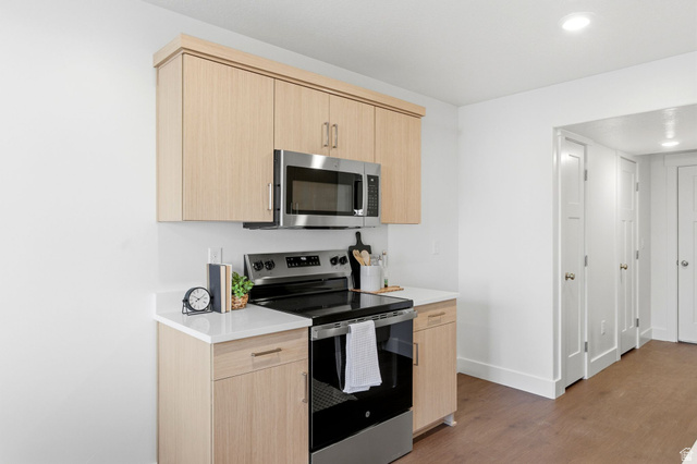 1615 North Angel Street, Unit E Layton, UT 84041 - Photo 8 of 42 Staged photos are of 2 bedroom unit. Colors may vary.