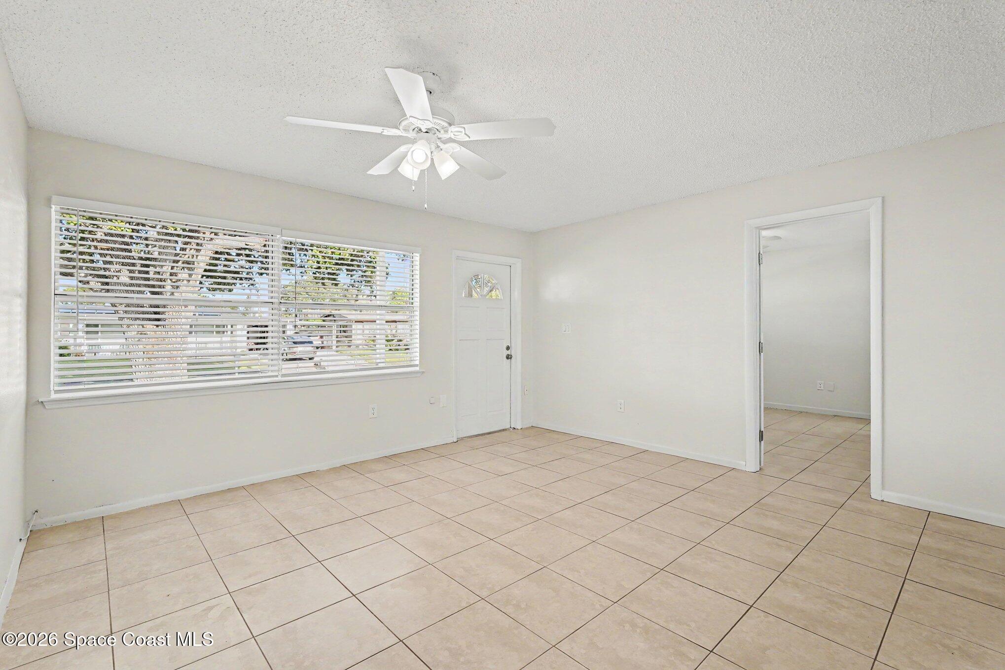 705 Renner Avenue Melbourne, FL 32935 - Photo 3 of 18 004_file_5520