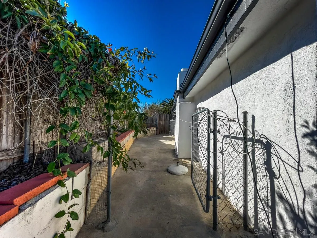 2922 Luana Drive Oceanside, CA 92056 - Photo 27 of 28 a view of outdoor space