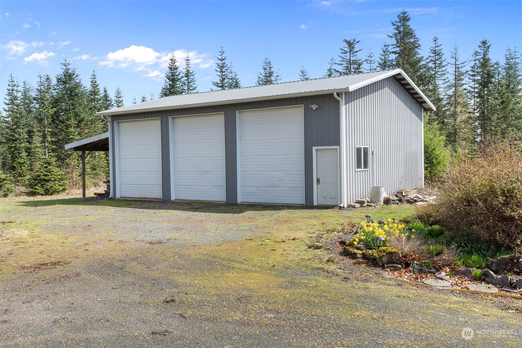 557 Brown Road East Chehalis, WA 98532 - Photo 3 of 40