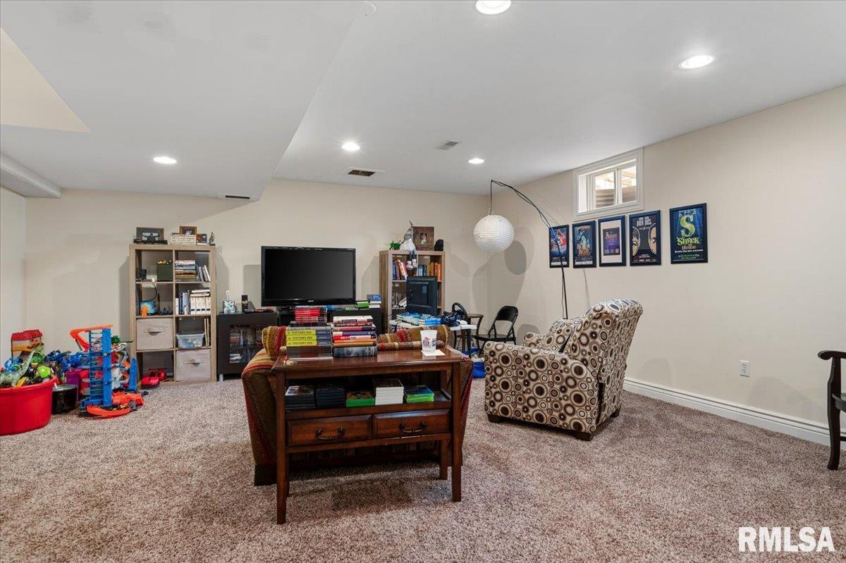 2612 Dickens Drive Springfield, IL 62711 - Photo 49 of 58 Gallery Image 49