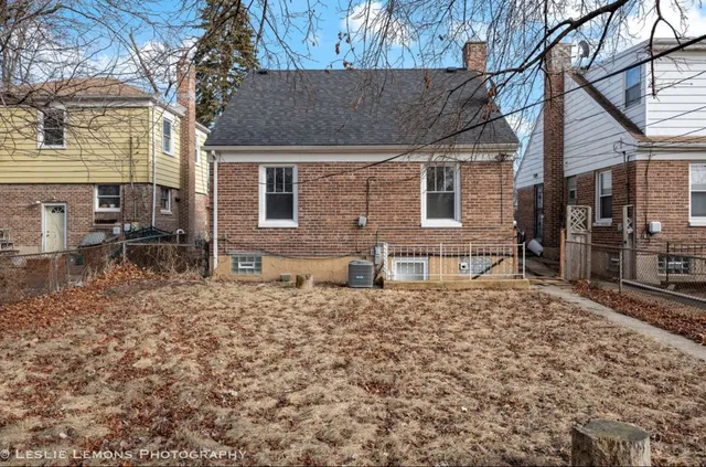 $2,700 | 626 Manchester Avenue, Westchester, IL 60154