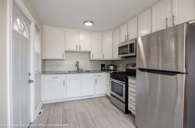 $2,700 | 626 Manchester Avenue, Westchester, IL 60154