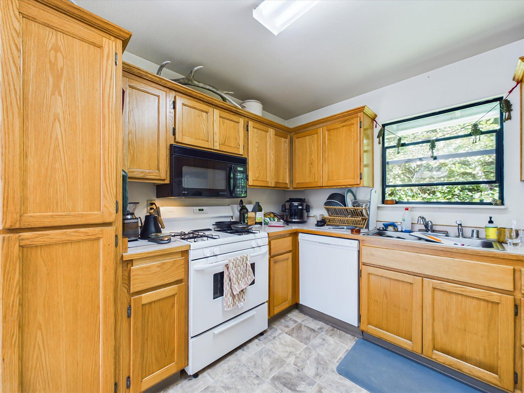 747 Hidden Creek Road Arcata, CA 95521 - Photo 37 of 63