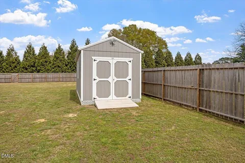 $325,000 | 35 Fox Run Court, Benson, NC 27504