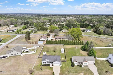 $325,000 | 35 Fox Run Court, Benson, NC 27504