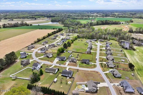 $325,000 | 35 Fox Run Court, Benson, NC 27504