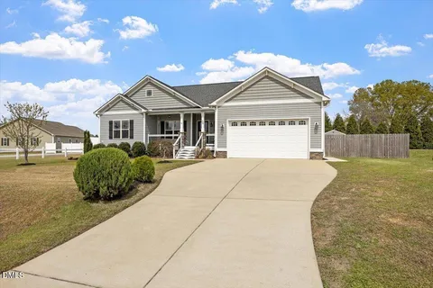 $325,000 | 35 Fox Run Court, Benson, NC 27504