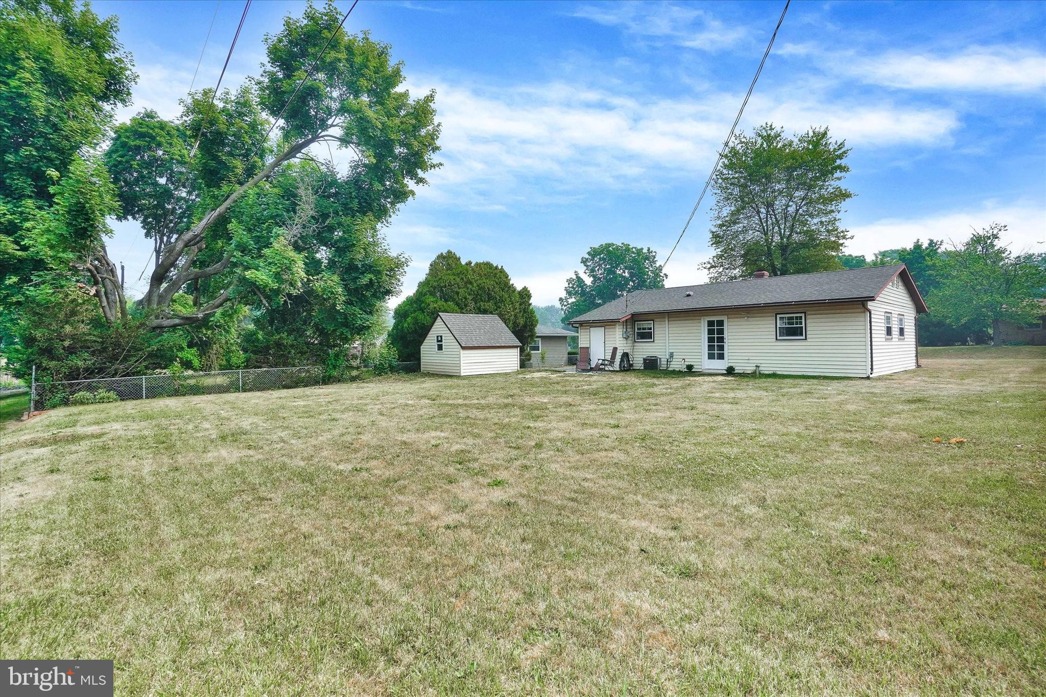 2435 Dunbar Road York, PA 17408 - Photo 23 of 27