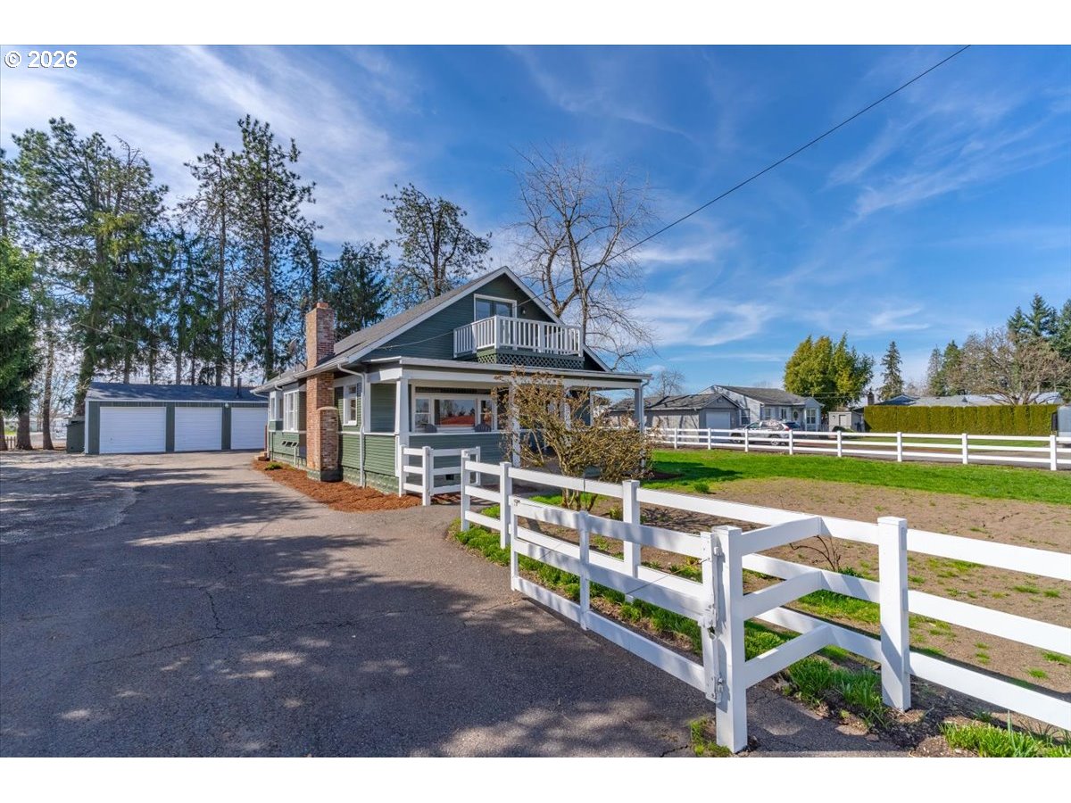 5224 Gaffin Road Southeast Salem, OR 97317 - Photo 4 of 48