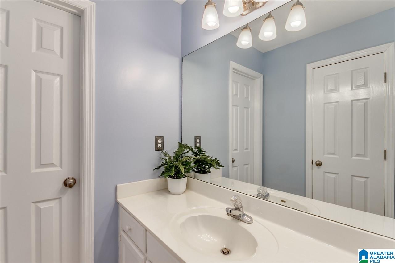 711 Zelda Place Birmingham, AL 35209 - Photo 33 of 41