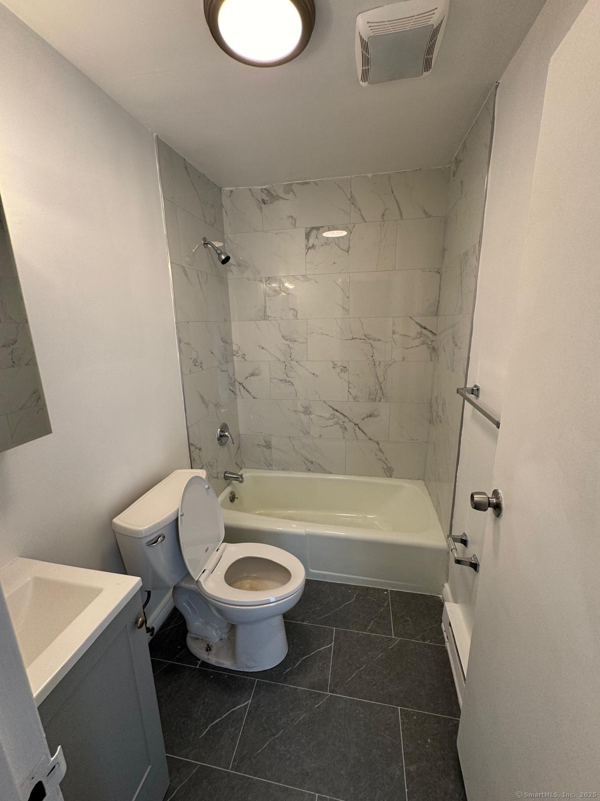 25 St Stephen Street Bridgeport, CT 06610 - Photo 3 of 3