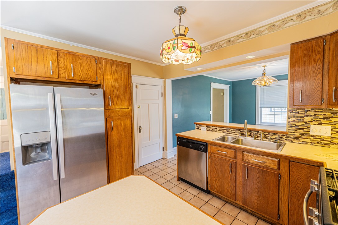 1269 Park Avenue Rochester, NY 14610 - Photo 12 of 27