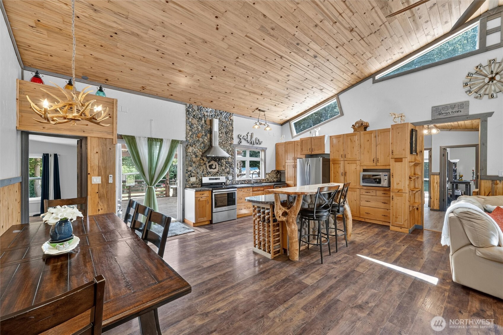 3695 Grandview Road Ferndale, WA 98248 - Photo 10 of 40 Gallery Image 10