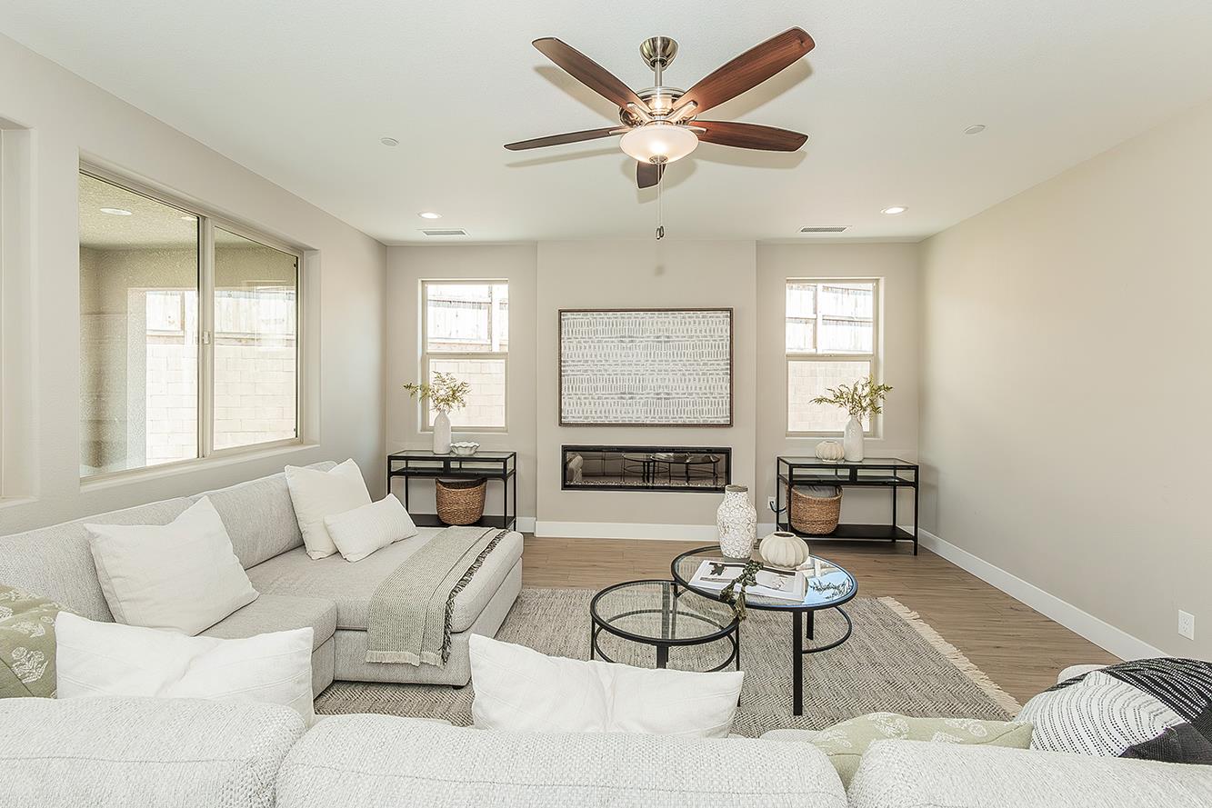 4338 Monarch Place Madera, CA 93636 - Photo 11 of 54