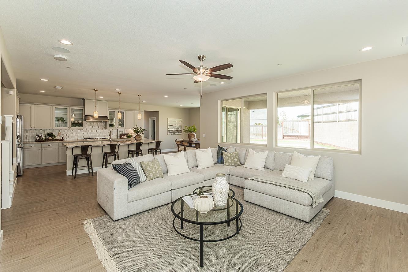 4338 Monarch Place Madera, CA 93636 - Photo 12 of 54