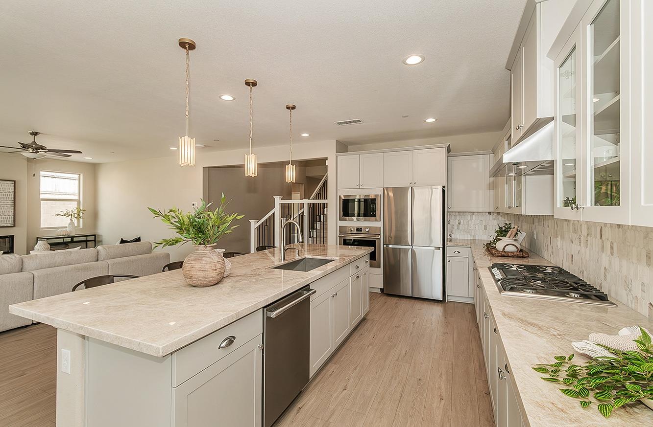 4338 Monarch Place Madera, CA 93636 - Photo 17 of 54