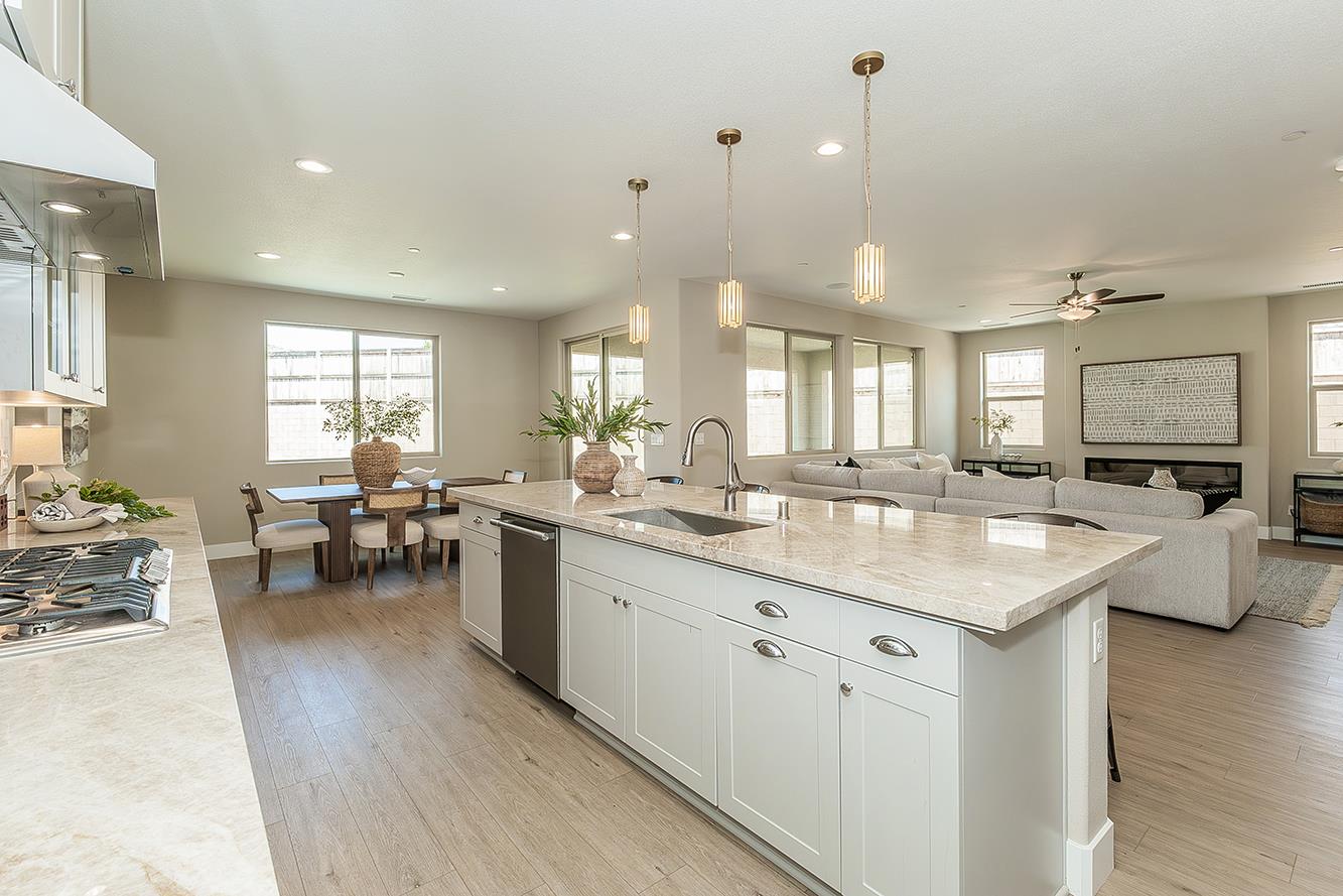 4338 Monarch Place Madera, CA 93636 - Photo 19 of 54