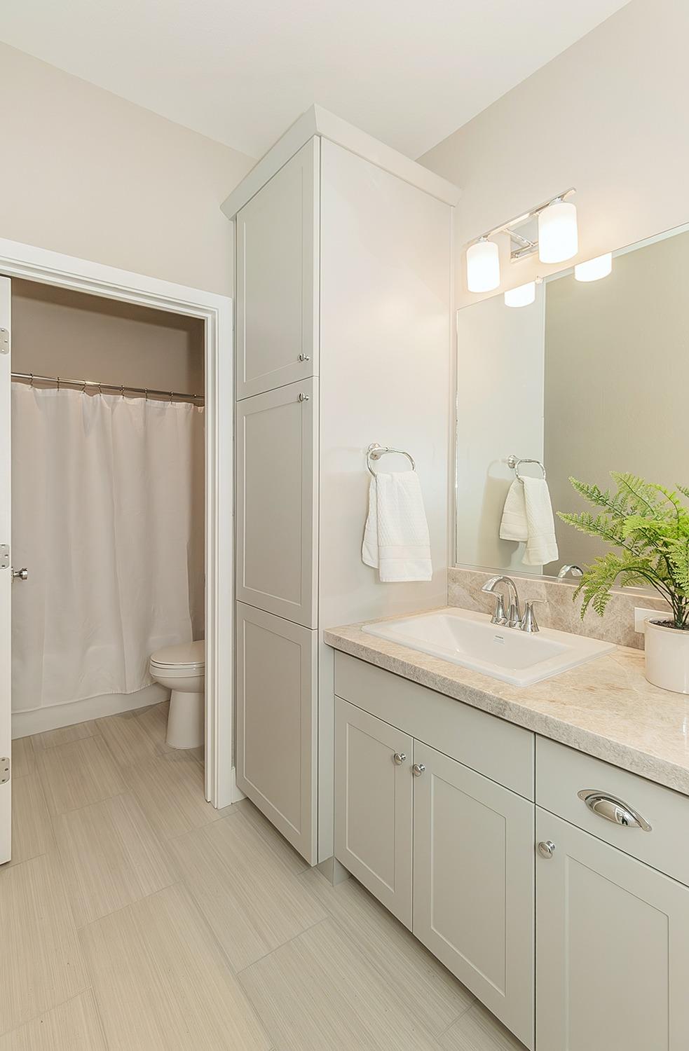 4338 Monarch Place Madera, CA 93636 - Photo 40 of 54