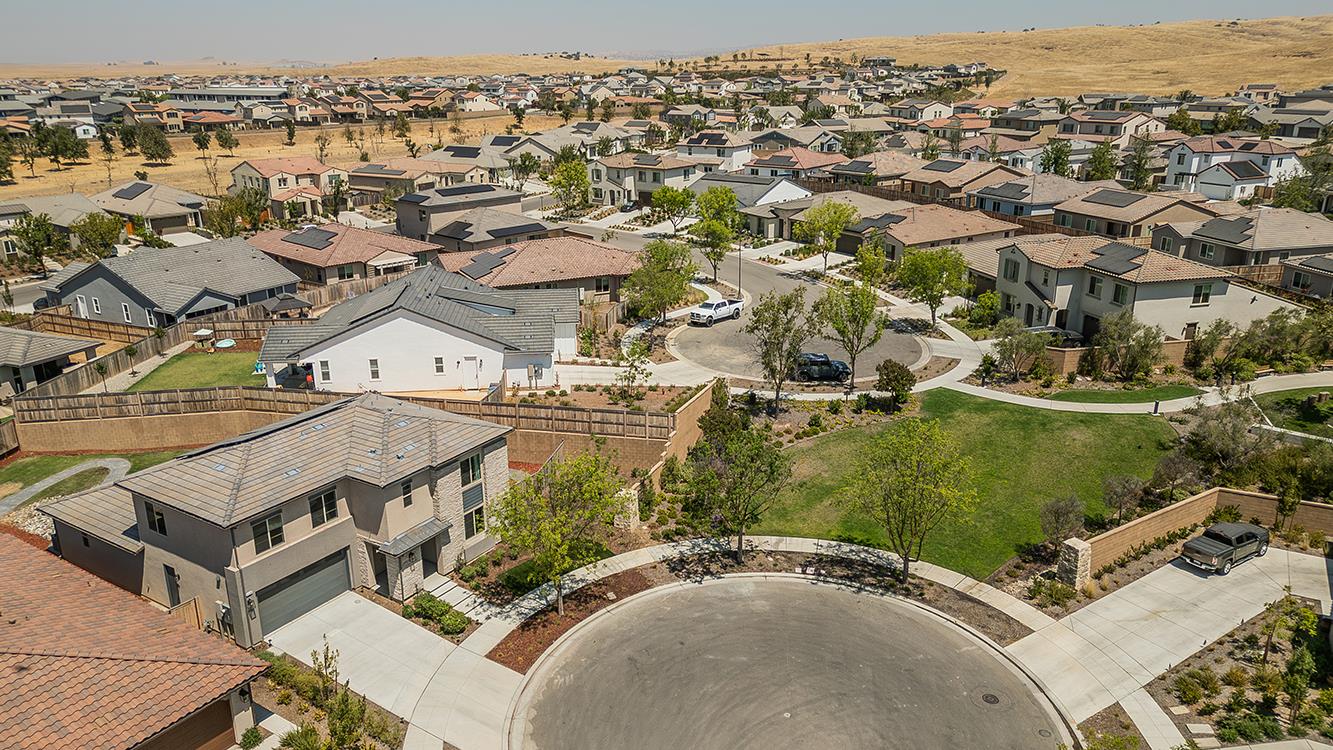 4338 Monarch Place Madera, CA 93636 - Photo 5 of 54