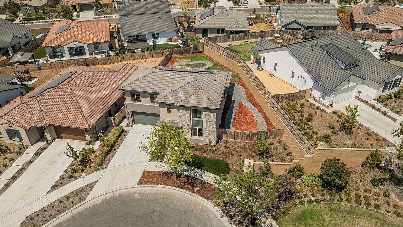 4338 Monarch Place Madera, CA 93636 - Photo 6 of 54