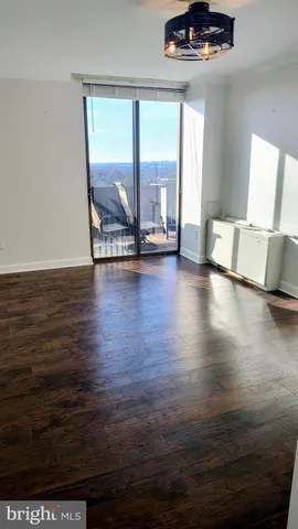 $2,000 | 6100 Westchester Park Drive, Unit 1814, College Park, MD 20740