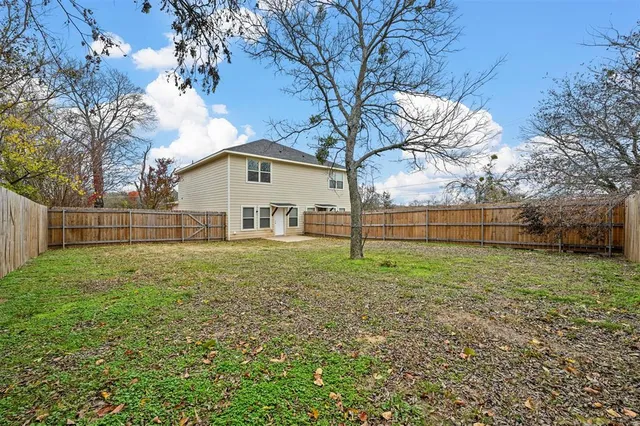 $1,375 | 601 Thomas Street, Unit 1, Bonham, TX 75418