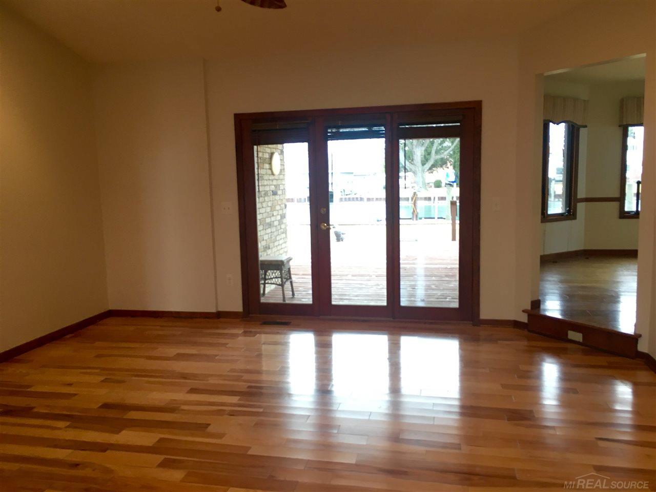 7259 Cardinal Road Algonac, MI 48001 - Photo 10 of 19 31313122-9.JPG