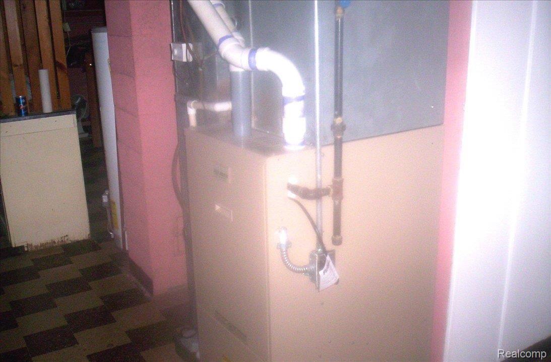 13525 Salem Road Redford, MI 48239 - Photo 9 of 9 HIGH EFFICIENCY FURNACE