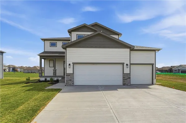 $469,950 | 4716 Southwest 6th Terrace, Blue Springs, MO 64014