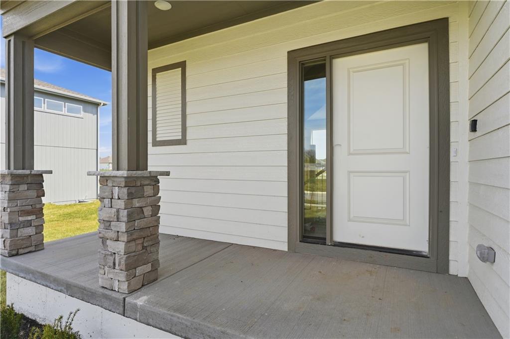 4716 Southwest 6th Terrace Blue Springs, MO 64014 - Photo 4 of 19