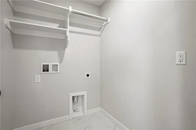 $469,950 | 4716 Southwest 6th Terrace, Blue Springs, MO 64014