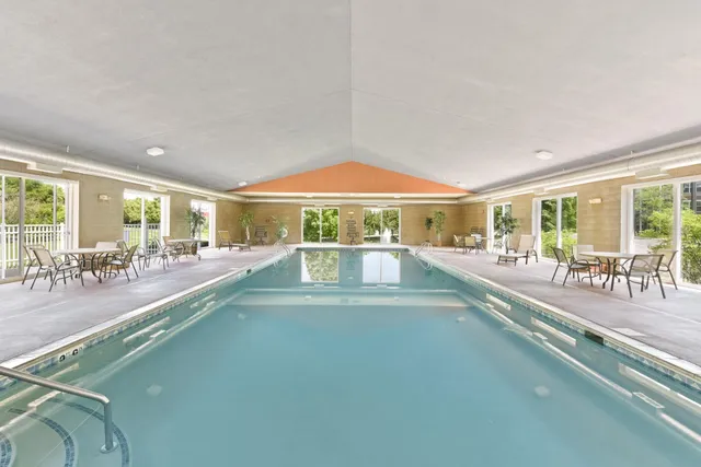 $290,000 | 600 Greenhaven Drive, Unit 313, Burnsville, MN 55306