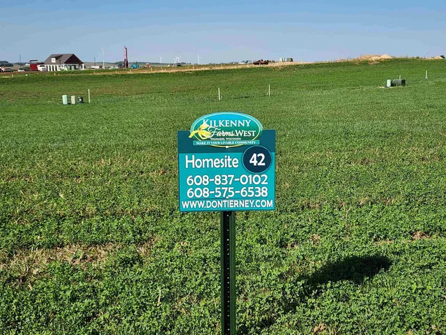 $139,000 | 1505 South Holiday Drive, Waunakee, WI 53597