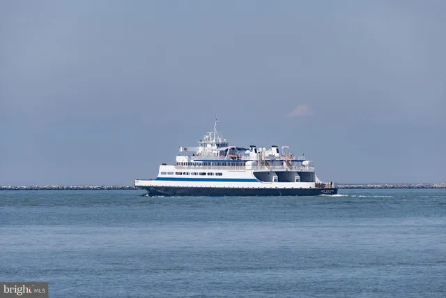 $650,000 | 32767 Harburg Drive, Lewes, DE 19958