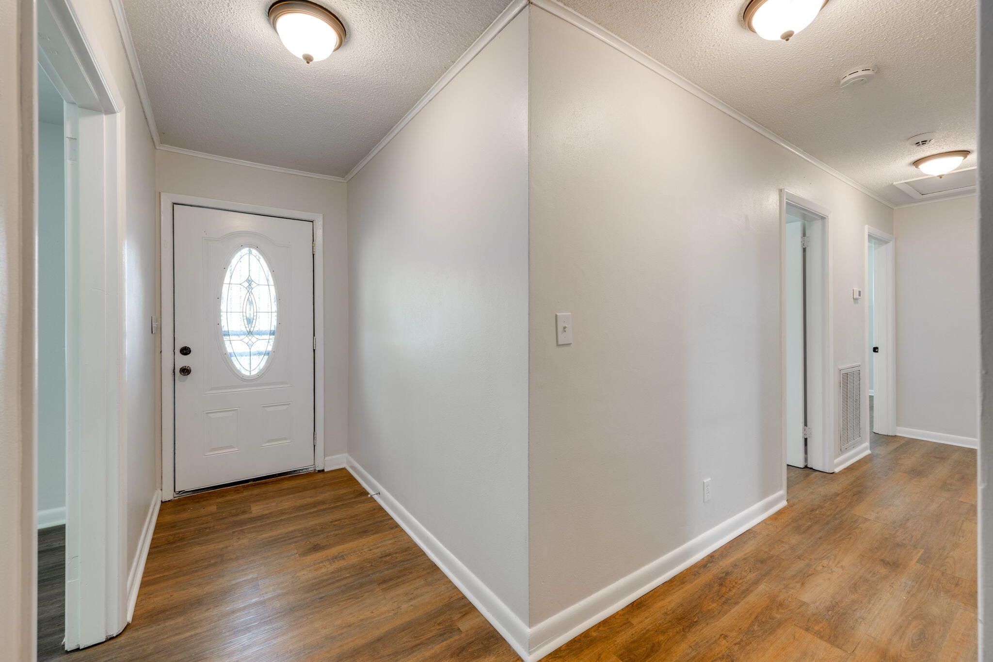 1202 Shallowford Road Chattanooga, TN 37411 - Photo 3 of 17 IMG_4788
