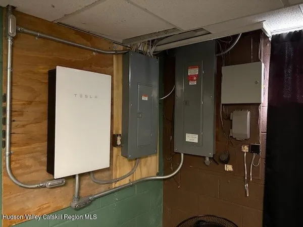 a picture of water heater room