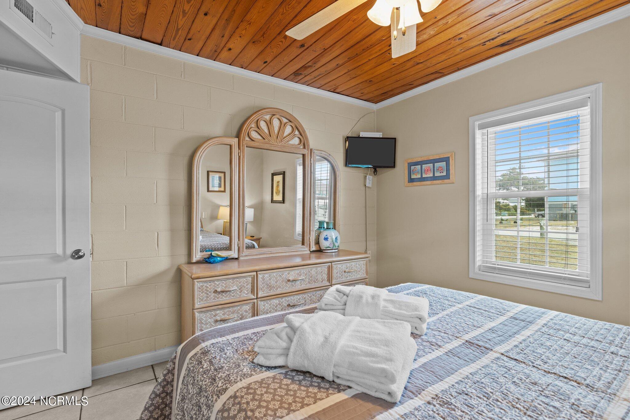 103 24th Street Emerald Isle, NC 28594 - Photo 32 of 51 South Unit