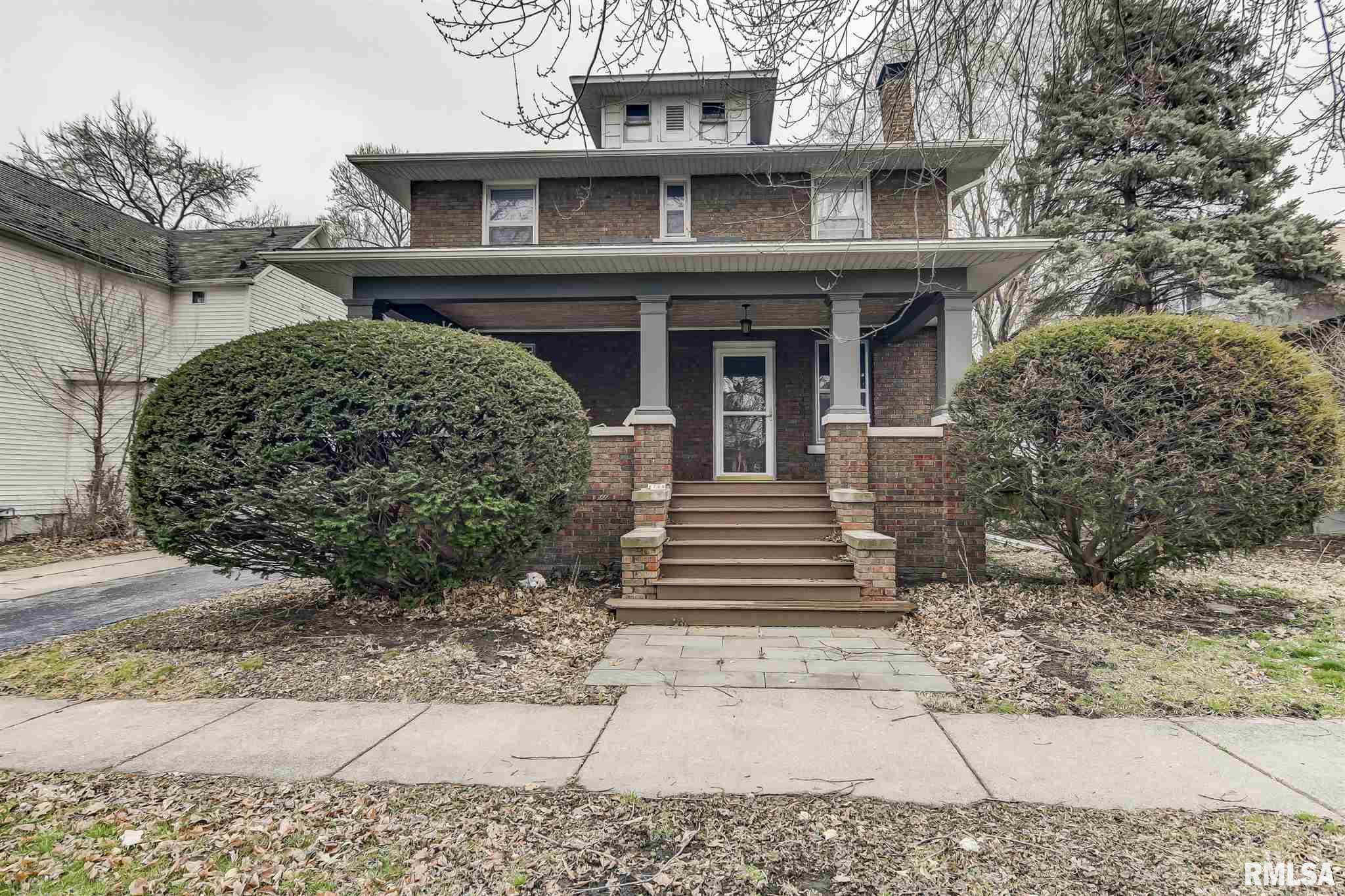 1708 South 7th Street Springfield, IL 62703 - Photo 1 of 22