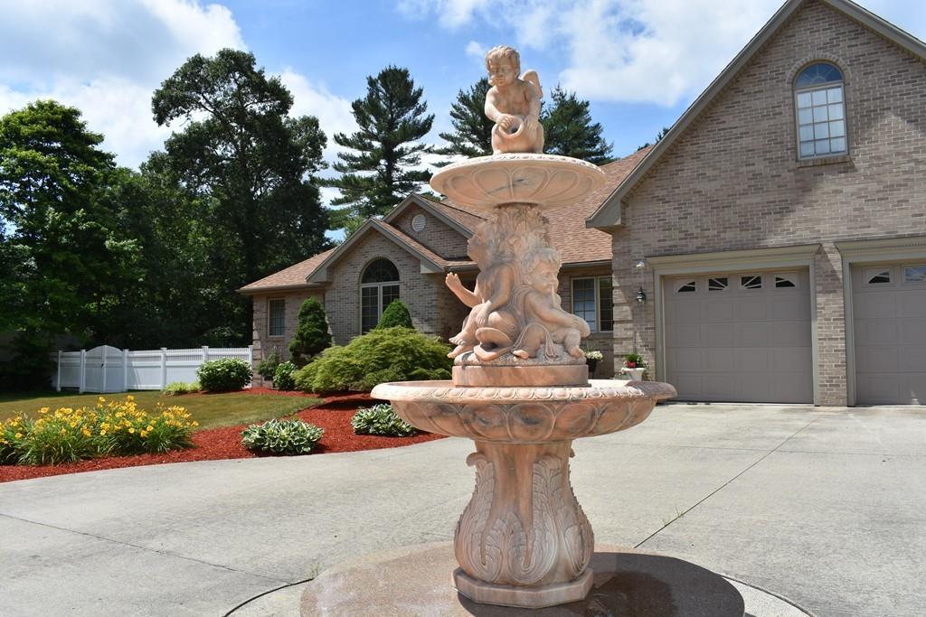 4 Amanda Lane Acushnet, MA 02743 - Photo 2 of 42