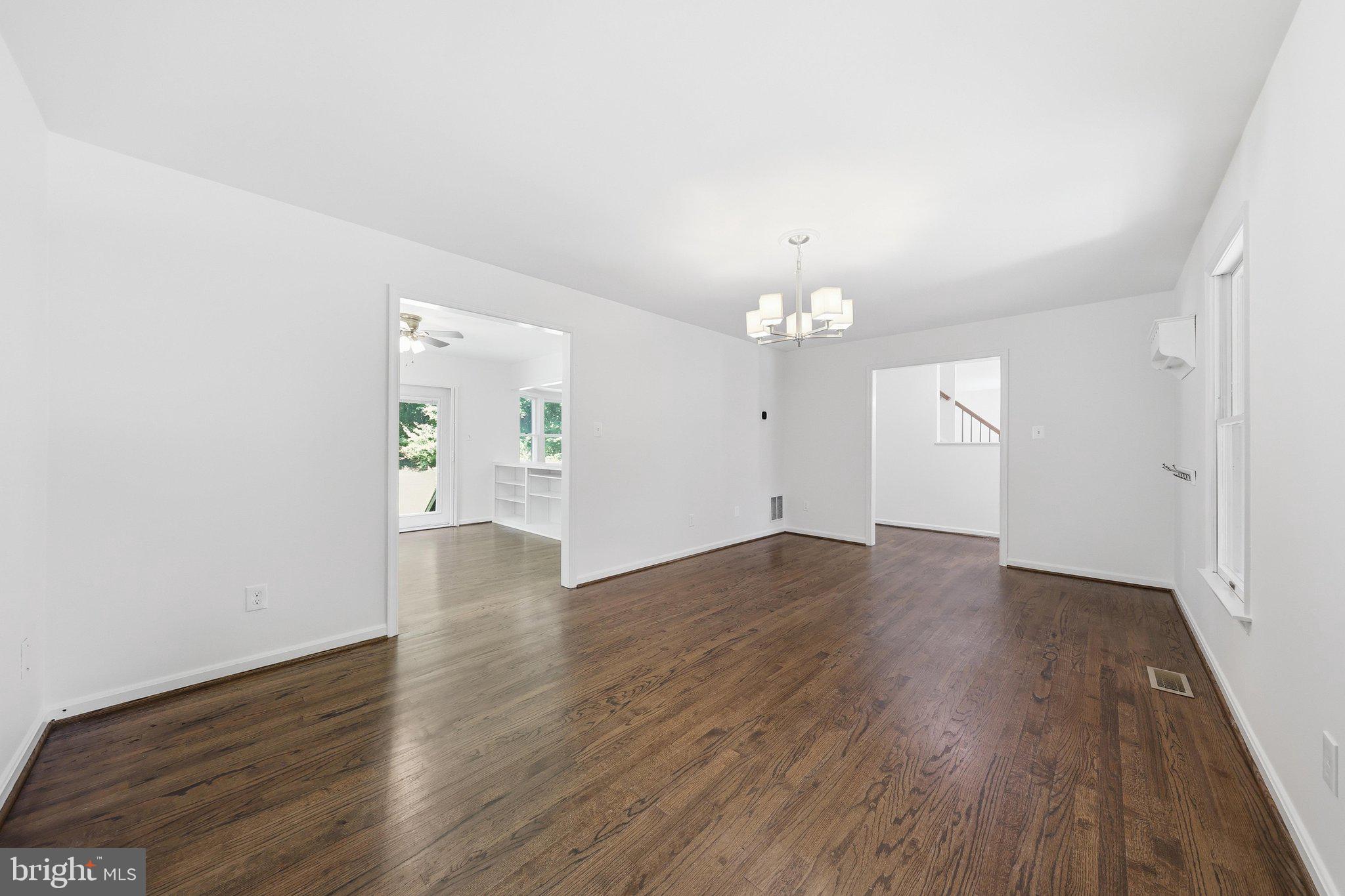 4206 Basford Road Frederick, MD 21703 - Photo 20 of 55 Living Room