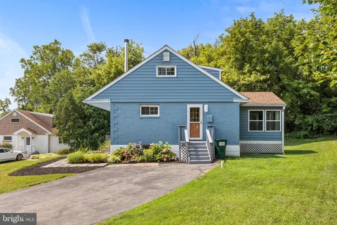 $535,000 | 6 Meadowbrook Lane, Media, PA 19063